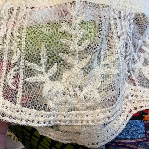 Floral Embroidered Sheer Boho Tunic Top Cream Lace AndTheWhy Size L - Picture 6 of 9